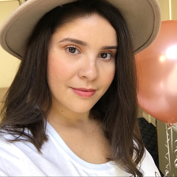 Meet your Posher, Yesica - Picture 6 of 8